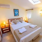 Beachfront , Private Starfish 8 Fethiye
