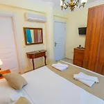 Beachfront , Private Starfish 8 Villa