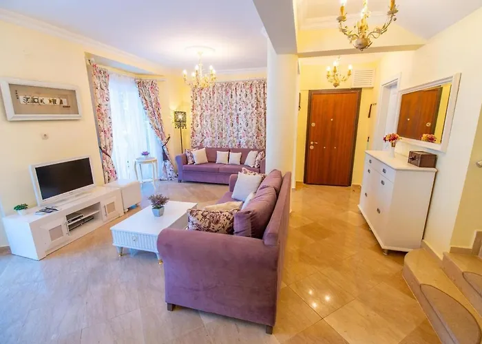 Villa Beachfront , Private Starfish 8 *