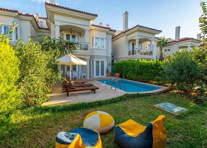 Villa Beachfront , Private Starfish 8