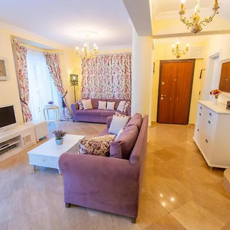 Villa Beachfront , Private Starfish 8 *