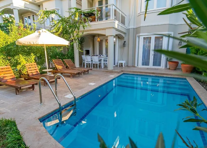 Villa Beachfront , Private Starfish 8